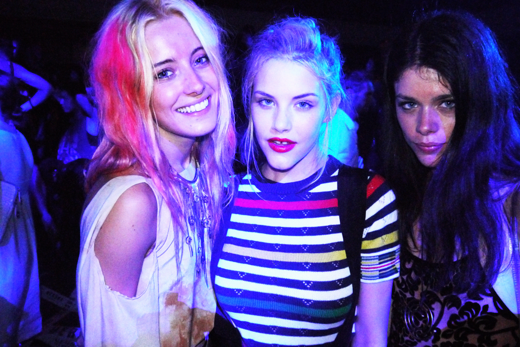 Chloe, Ashley. El Grace