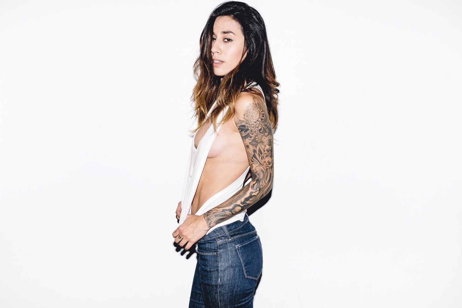 alee_rose_galore_mag