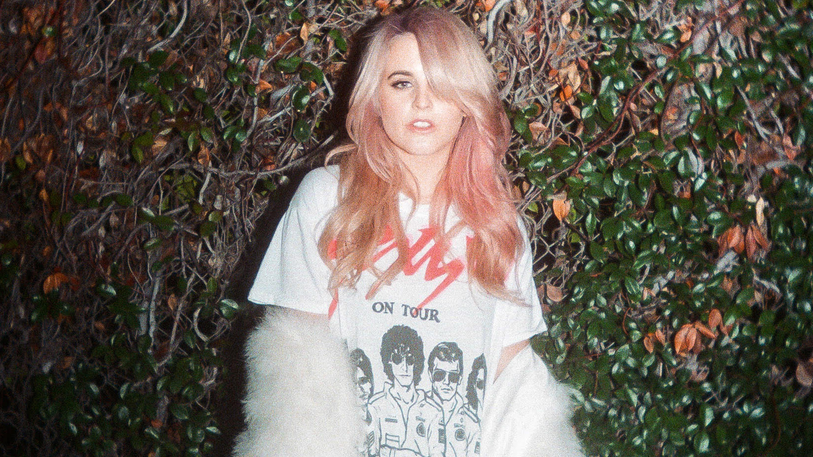 We Asked Celeb Stylists: Do You Need to Know a Band&rsquo;s Music to Wear