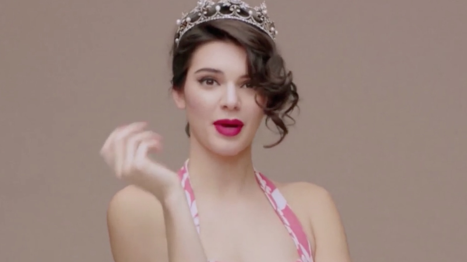 Watch Kendall Jenner Portray Marilyn Monroe As a Brunette