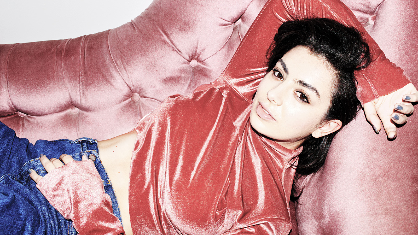 Charli Xcx S New Video Is A Who S Who Of Hollywood Hotties Galore