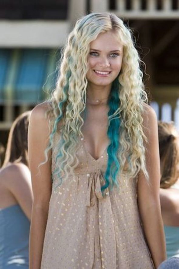 aquamarine hair