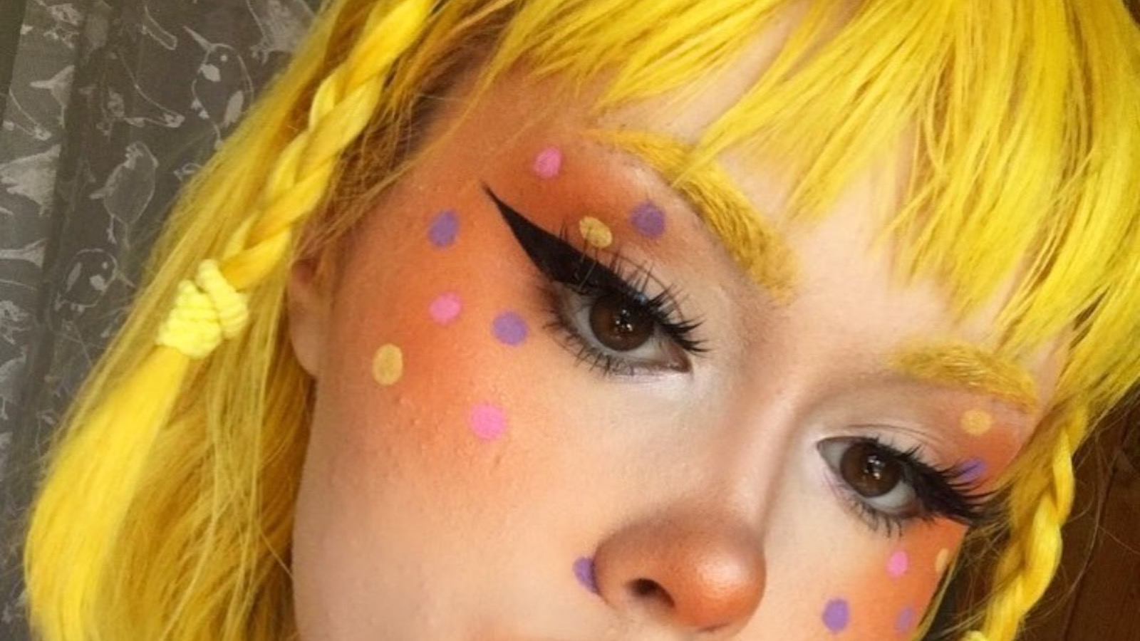 Just in case no one's told you, face painting is the new wave