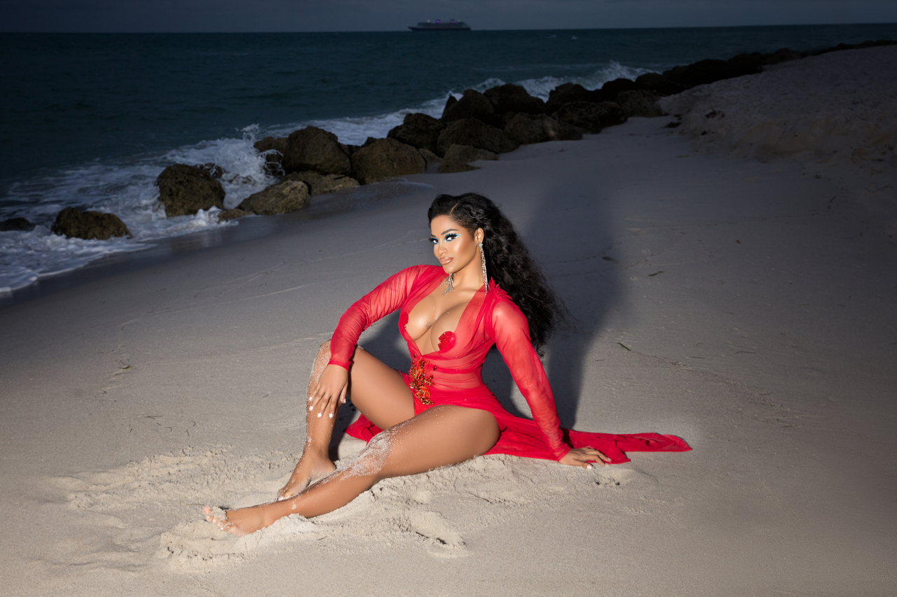 Joseline, Our Fave Puerto Rican Princess Clues us in on the Ideal
Valentine’s Date