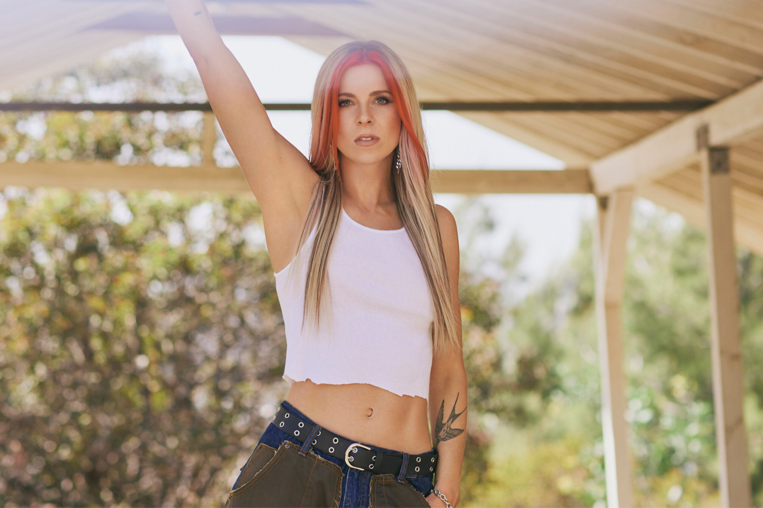 Taylor Acorn Shares New Single + Video 