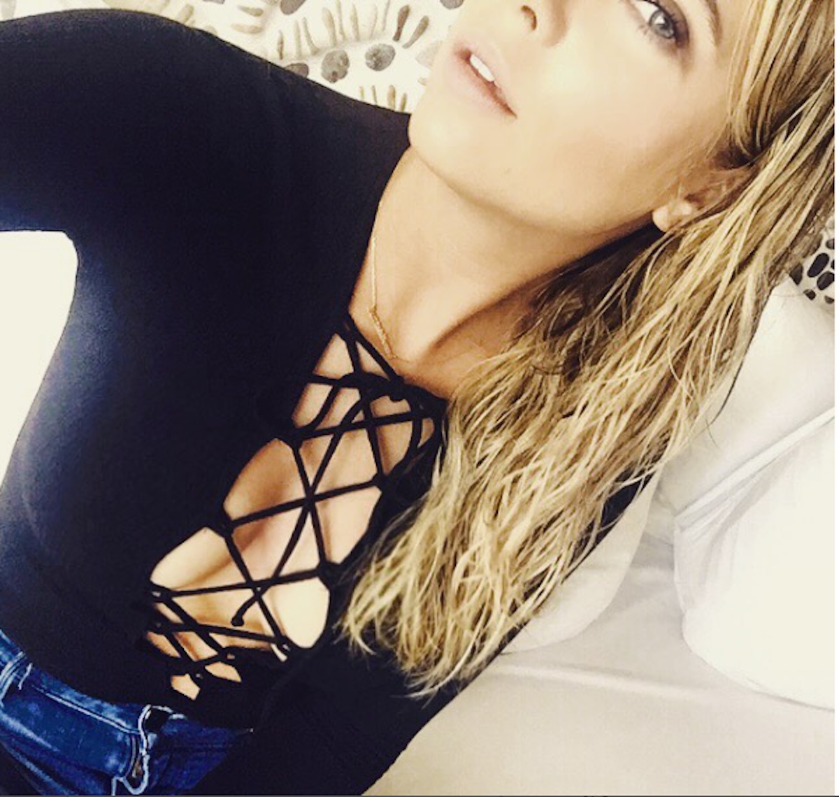 ashley_benson_sexy_selfie_galore_mag ashley_benson_sexy_selfie_galore_mag