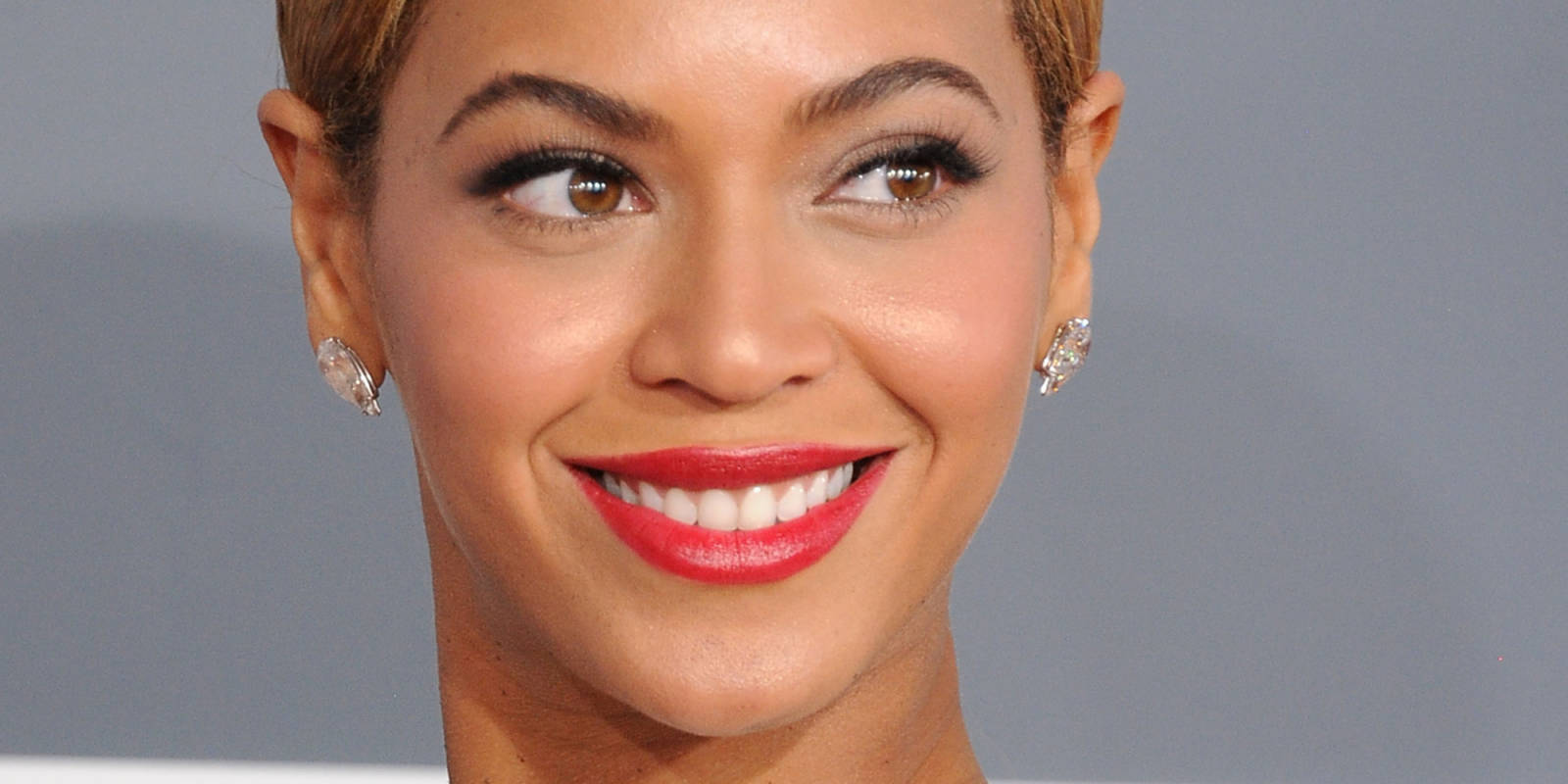 9 Celebrity Beauty Hacks That Won't Cost You a Dime