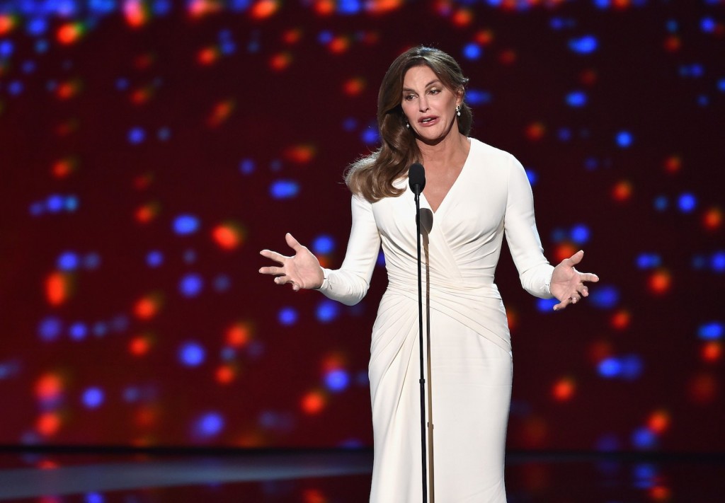 Caitlyn Jenner Accepts Woman Of The Year Award