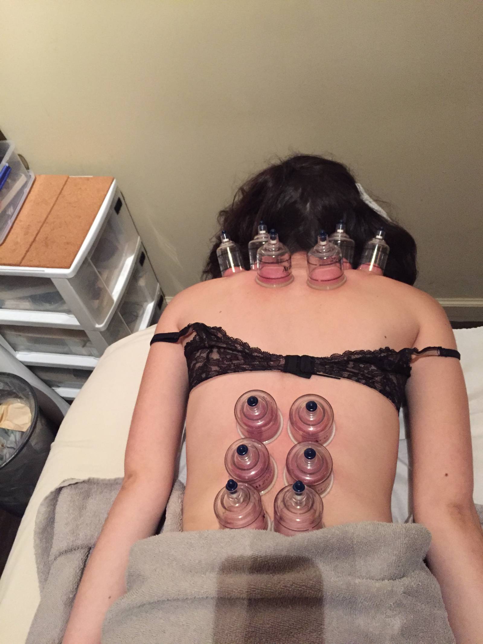 cupping_like_biebs_1_galore_mag cupping_like_biebs_1_galore_mag