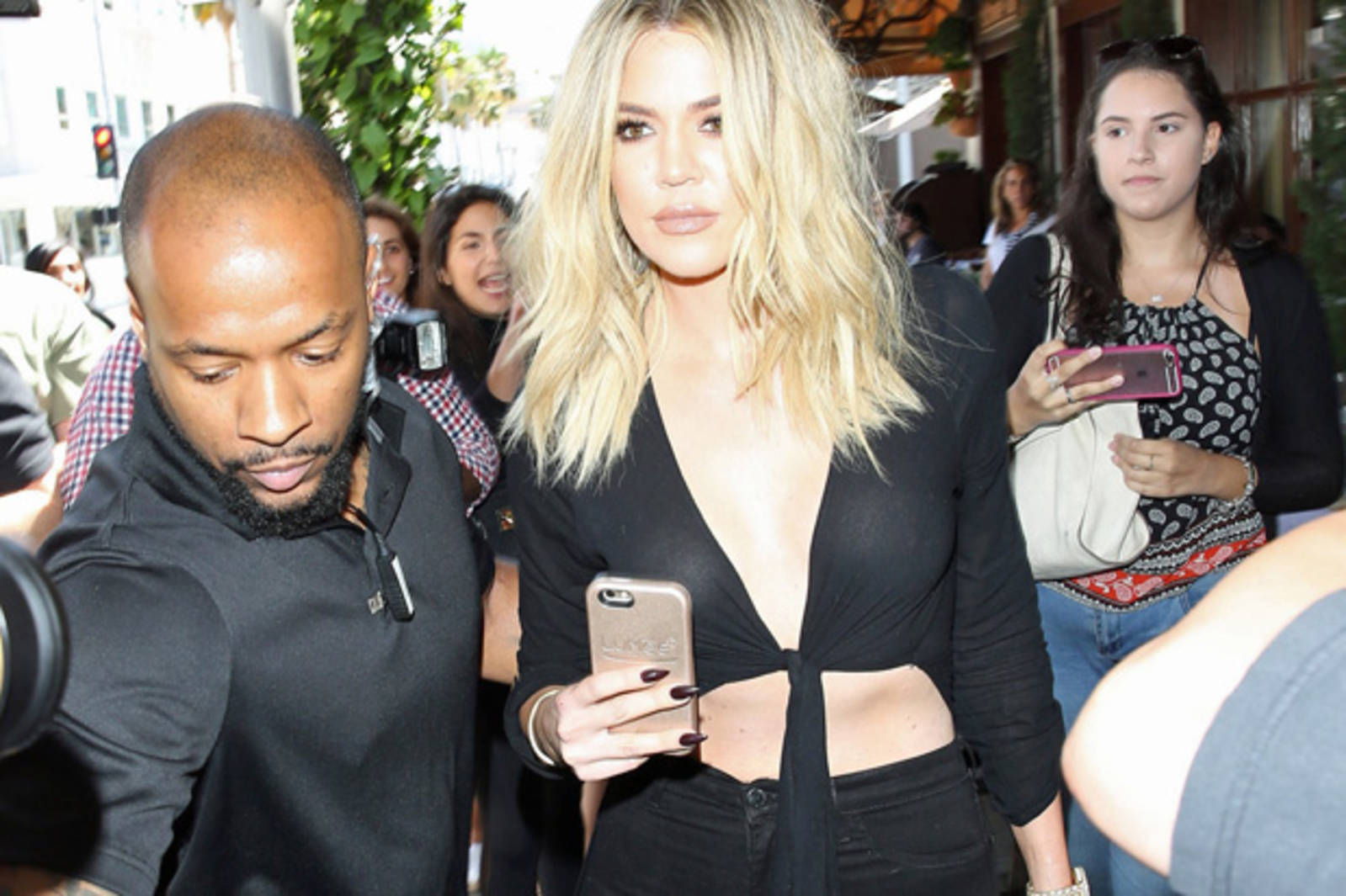 khloe_kardashian_free_the_nip_galore_mag khloe_kardashian_free_the_nip_galore_mag