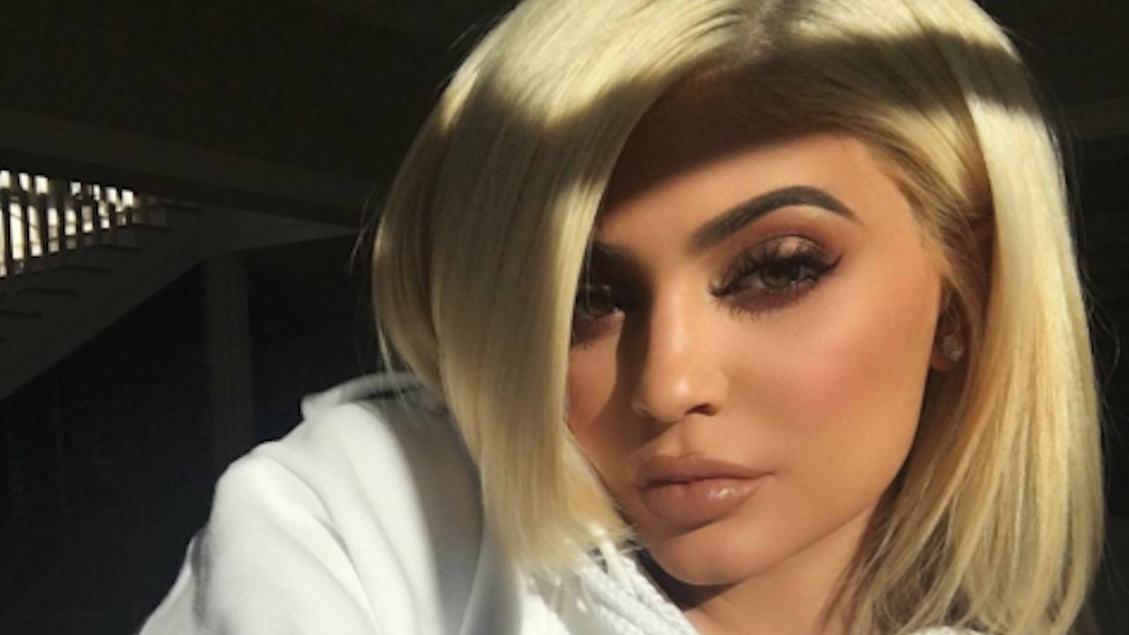 Kylie's New Silver Blonde Hair Gave Her A New Snapchat Personality