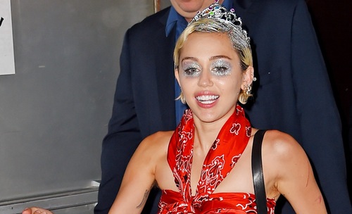 miley_cyrus_vma_jeremy_scott_galore_mag miley_cyrus_vma_jeremy_scott_galore_mag