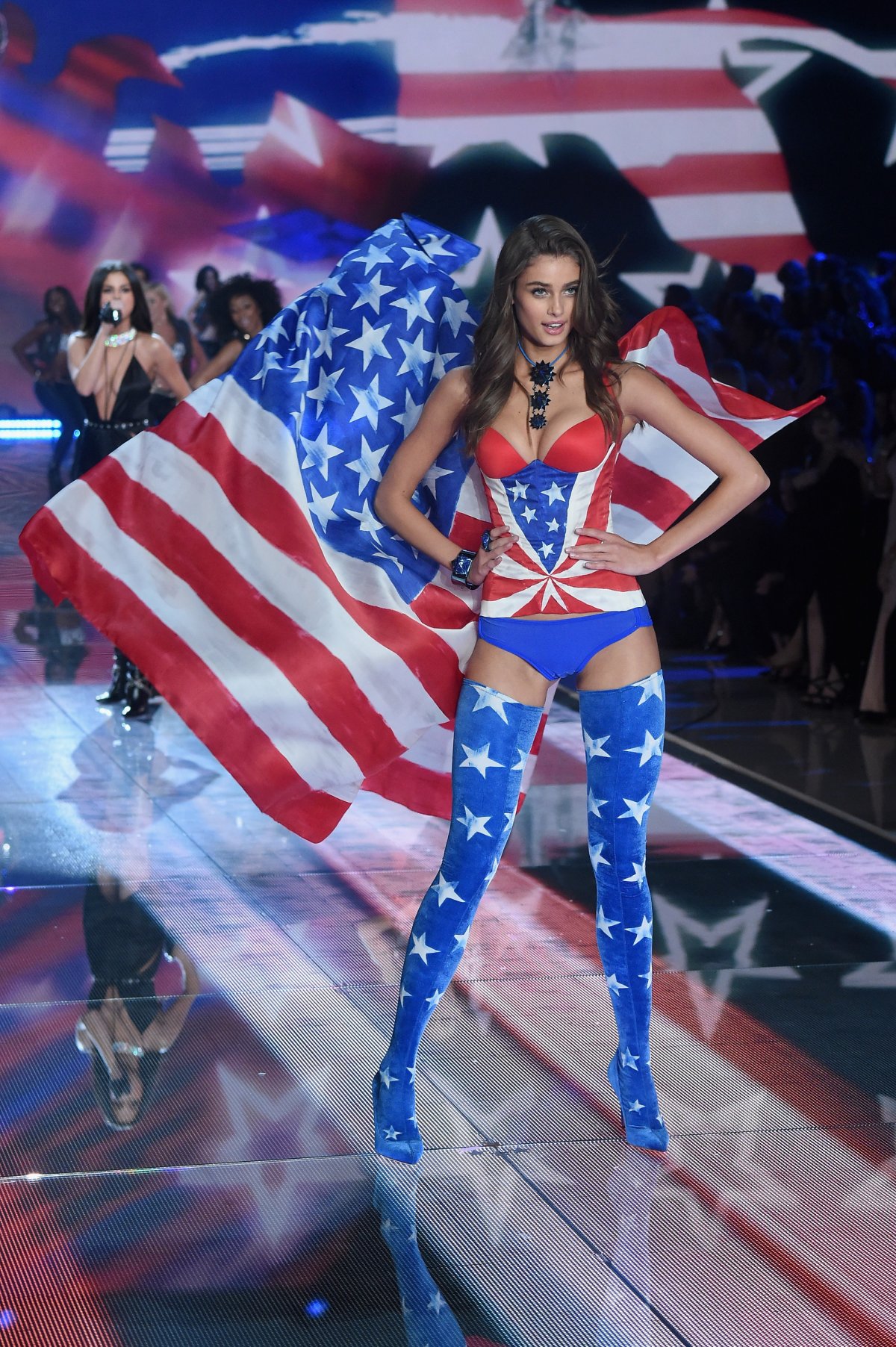 taylor_hill_vs_fashion_show_galore_mag taylor_hill_vs_fashion_show_galore_mag