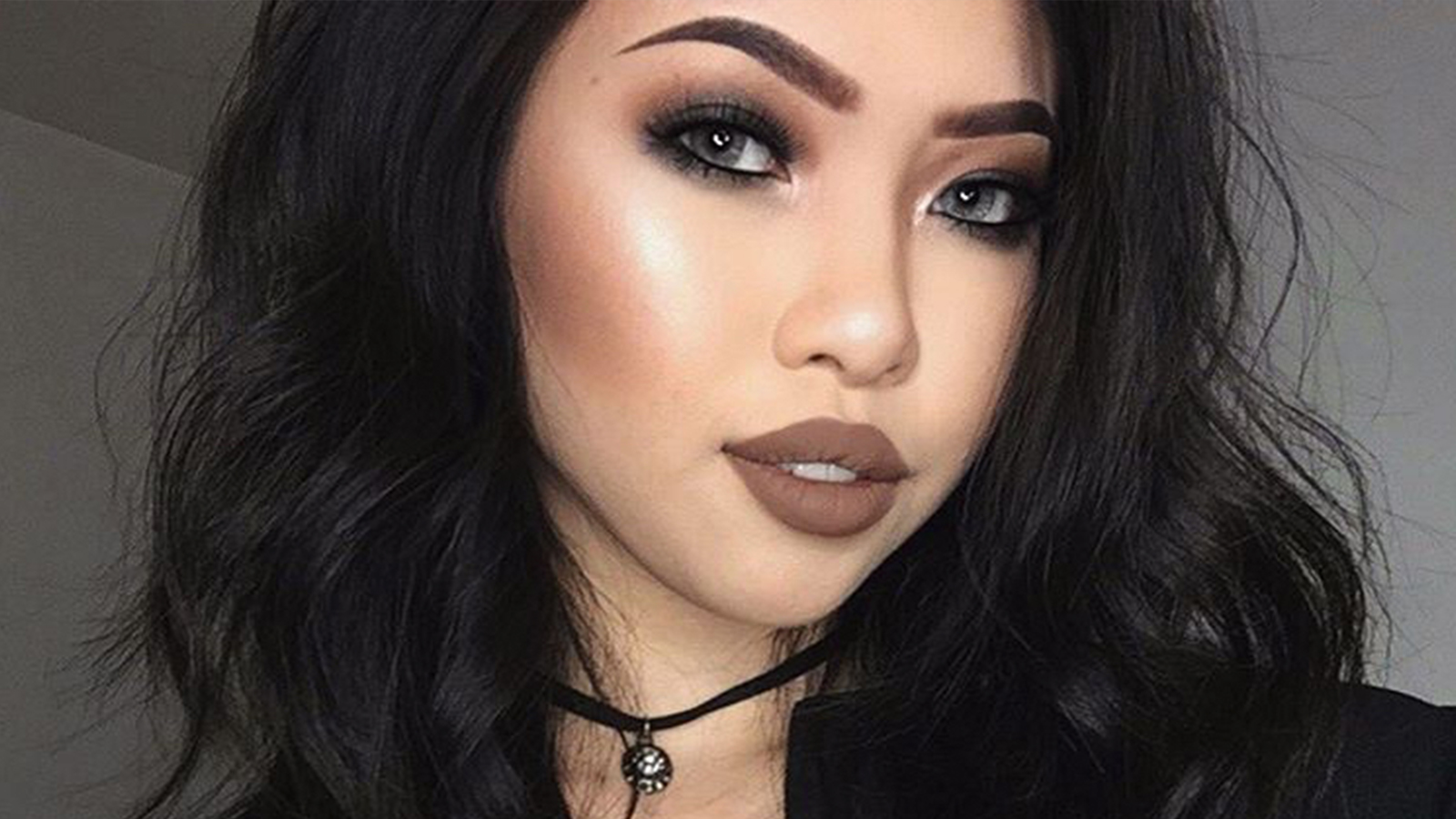 @GG_Luxious Reveals Every Makeup Product You Need This Spring - Galore
