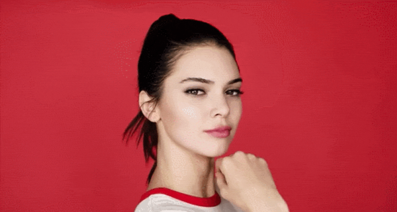 Puberty Made Kendall Jenner Shave Her Eyebrows Off - Galore